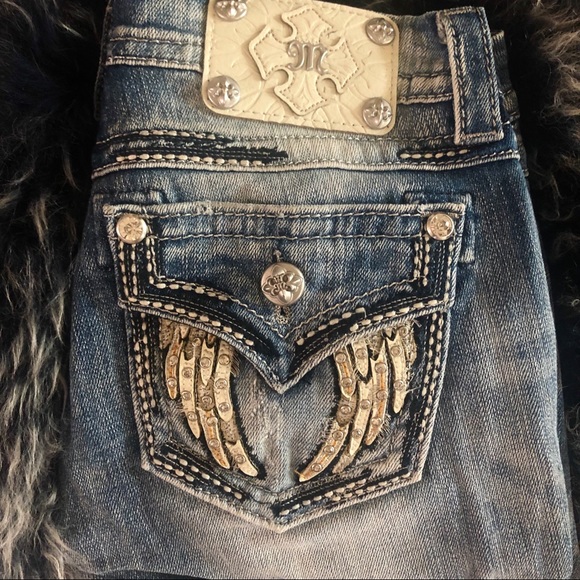 Miss Me Signature Skinny with Angel wing pockets - Picture 2 of 8